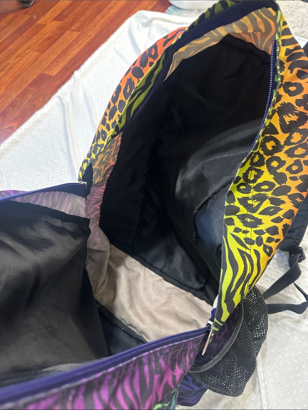 JANSPORT Rainbow Animal Print Large Baackpack - Picture 6 of 10